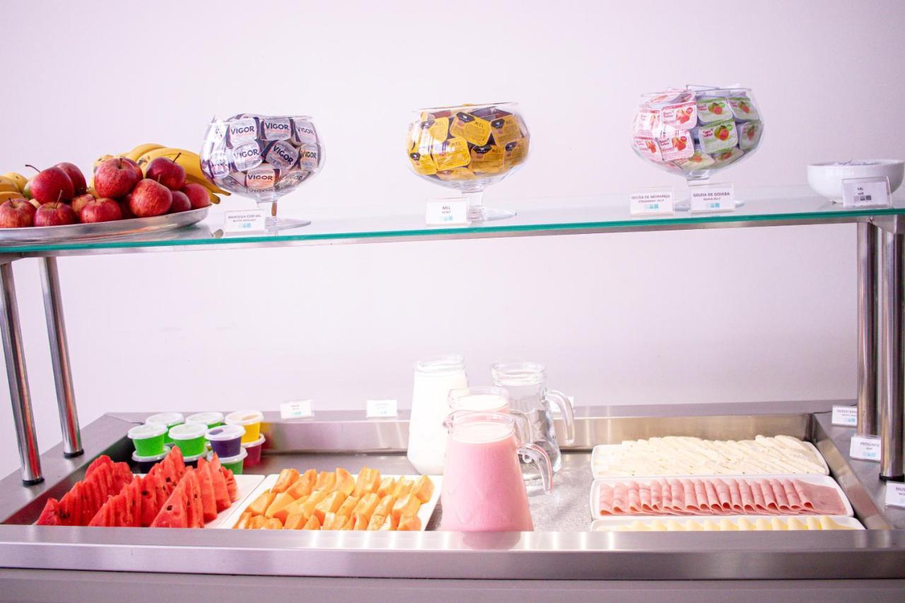 Hotel H2 Congonhas Congonhas  Eksteriør bilde A buffet with cold cuts